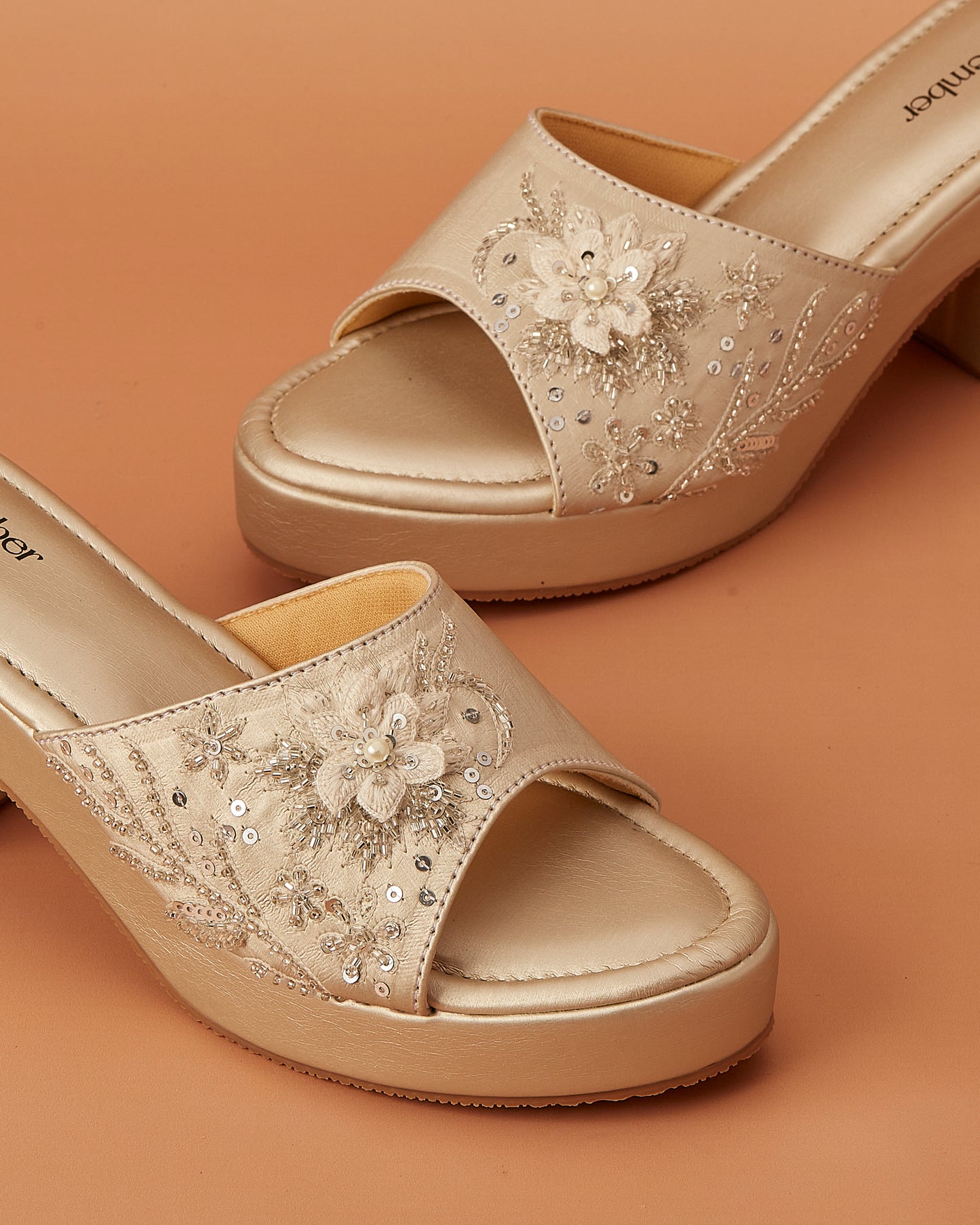 Aurora Glow (Champagne Gold)