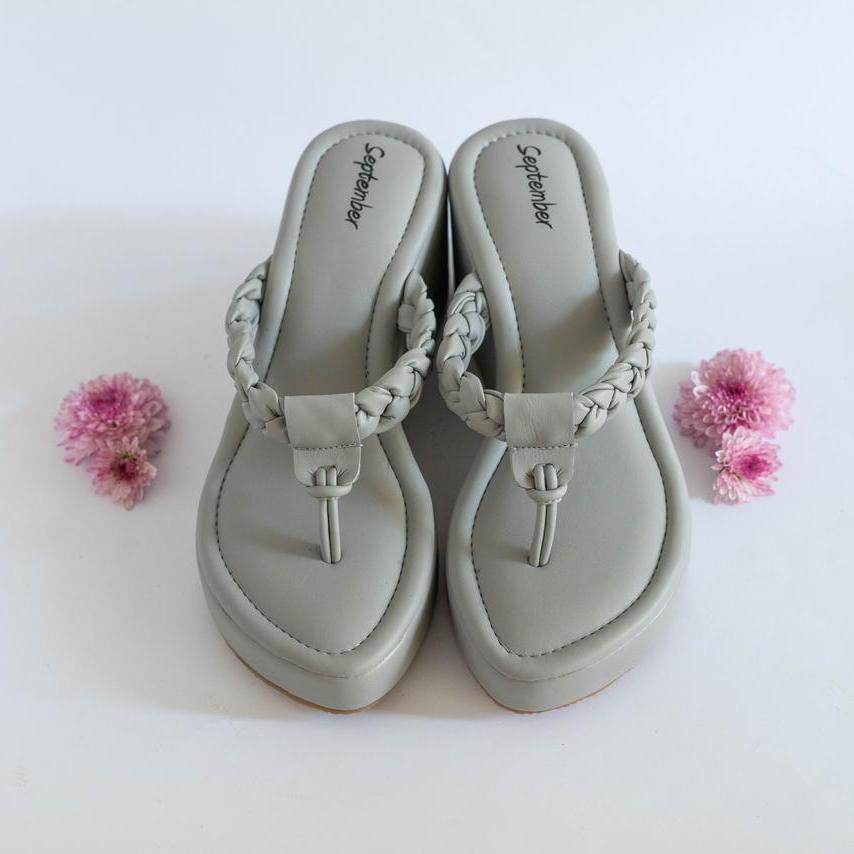 Braid Me Comfort- Grey