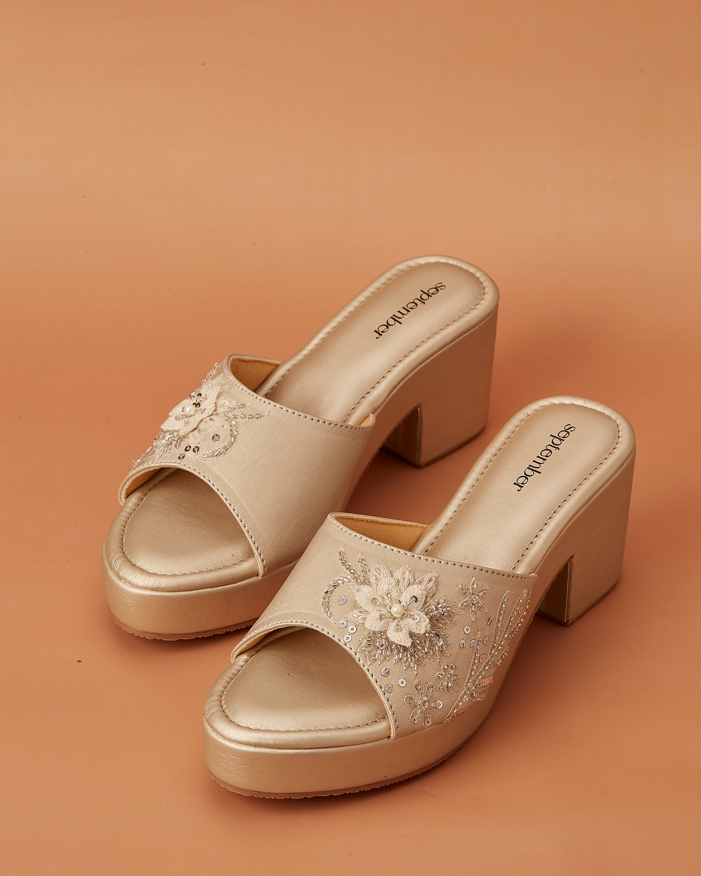 Aurora Glow (Champagne Gold)