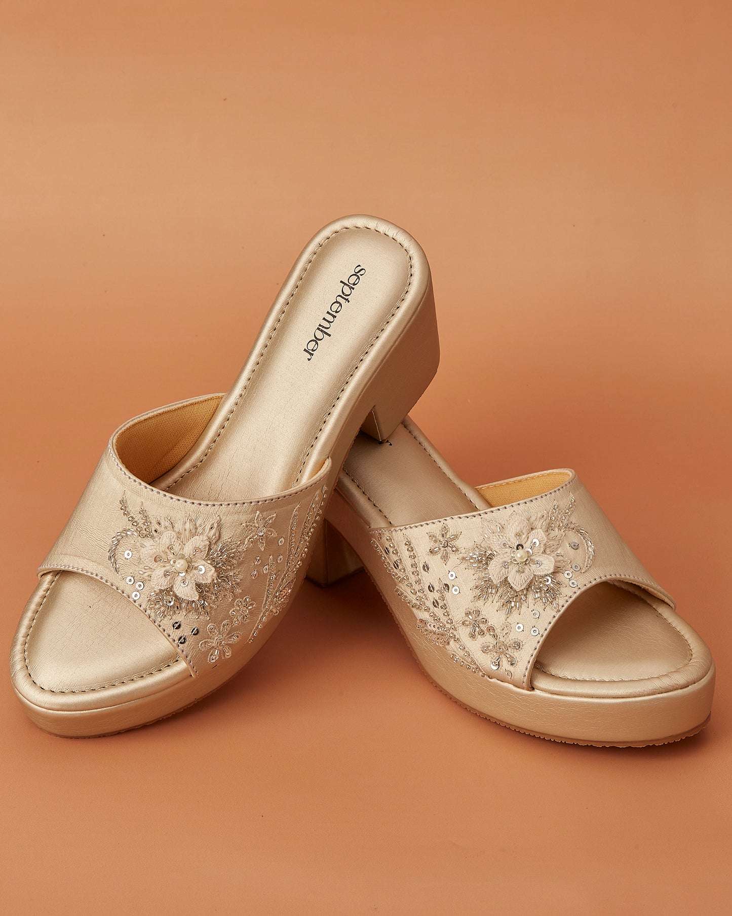 Aurora Glow (Champagne Gold)