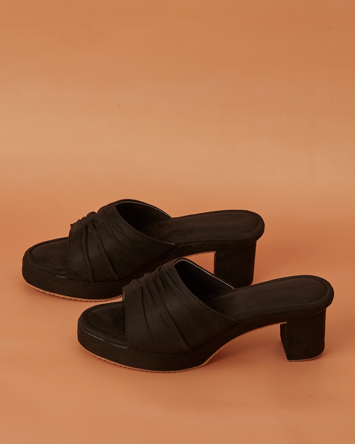 Glam On The Glow (Black)